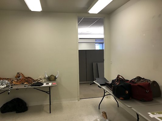 SunkistBuilding 2017-11-22 STST 1-007 3rdFloor-Props