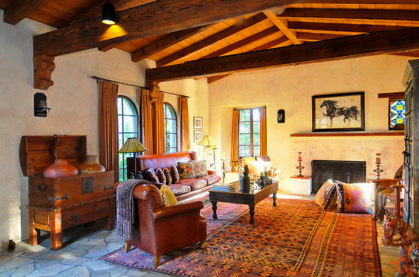 Sitting Bull 29 Living Room