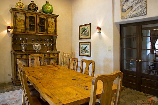 Sitting Bull 33 Dining Room