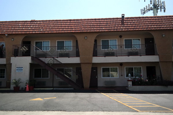 Flamingo Inn 20150615008