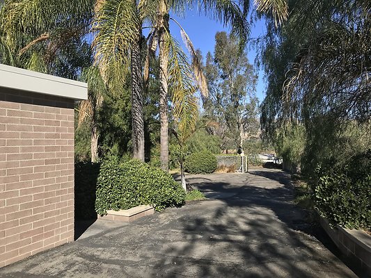 HatherallHouse 2017-12-21 STST 031