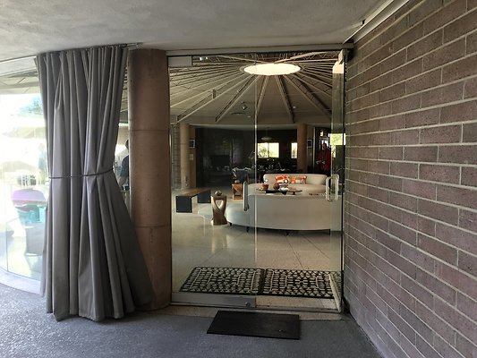 HatherallHouse 2017-12-21 STST 004