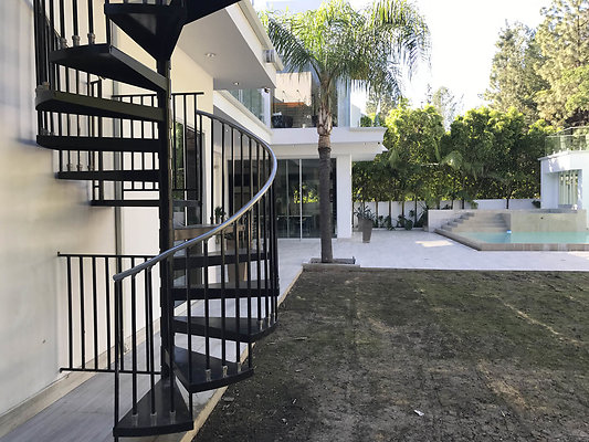 EstrondoDrive4533 2017-04-01 STST 065