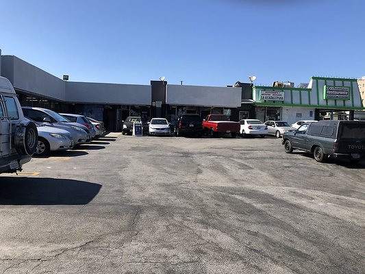 Stripmall Church20180929JTRK004