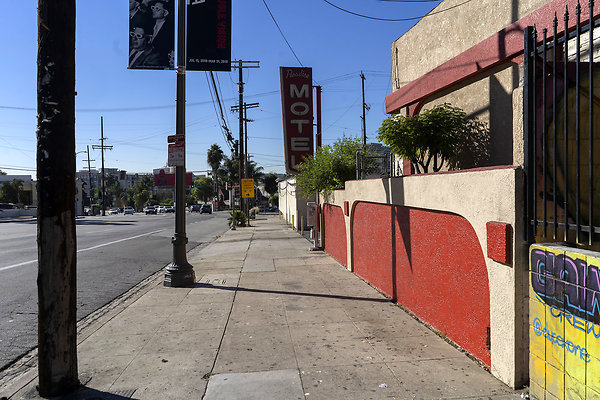 Paradise Motel20180917JH003 Paradise Motel20180917JH003