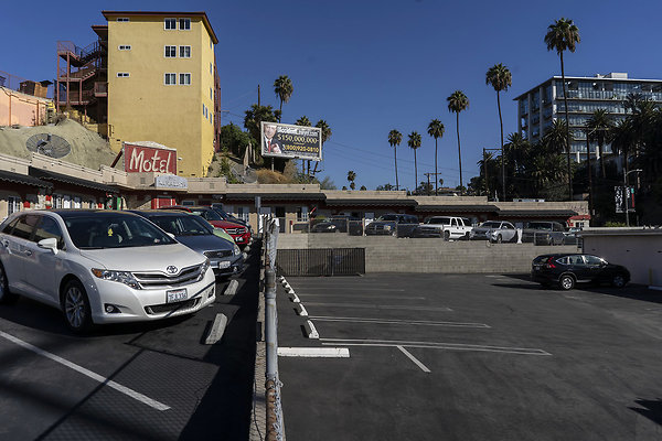 Paradise Motel20180917JH035 Paradise Motel20180917JH035