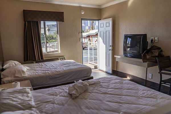 Paradise Motel20180917JH011 Paradise Motel20180917JH011