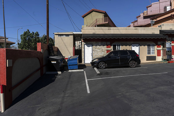 Paradise Motel20180917JH033 Paradise Motel20180917JH033