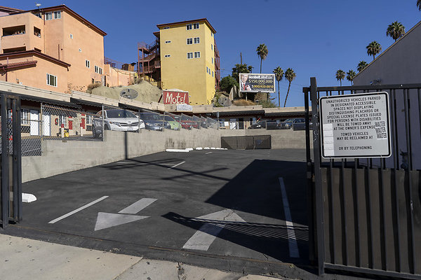 Paradise Motel20180917JH038 Paradise Motel20180917JH038