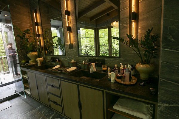 CliffsideDr2889120181003JH030 CliffsideDr2889120181003JH030