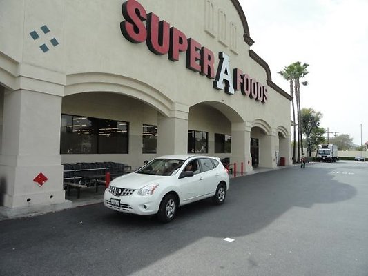 DSC04694 - POV Westward - Possible Uber Placement \(center of store curblane\) DSC04694 - POV Westward - Possible Uber Placement \(center of store curblane\)