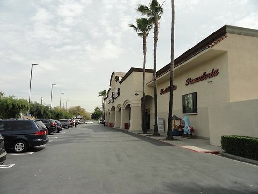 DSC04702 - POV Eastward \(center of Drive Way\) DSC04702 - POV Eastward \(center of Drive Way\)