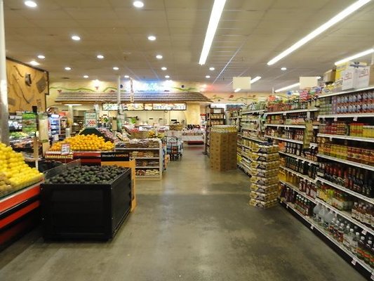 DSC04707 - 3/4 length back from Top of Condiment Aisle