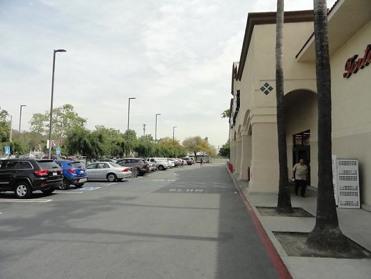 DSC04688 - POV eastward from fire lane